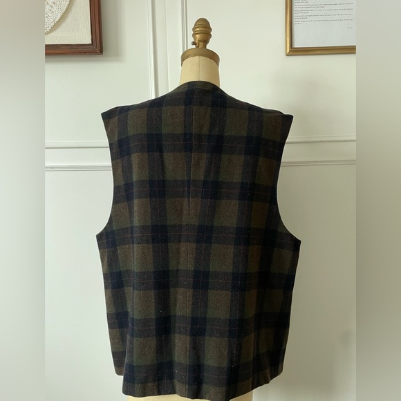 Plaid Button-Up Vest - Picture 4 of 5